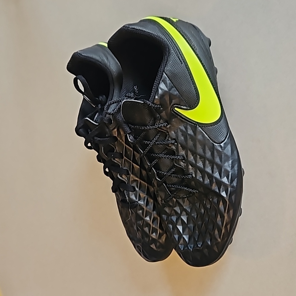 Nike youth 6 soccer